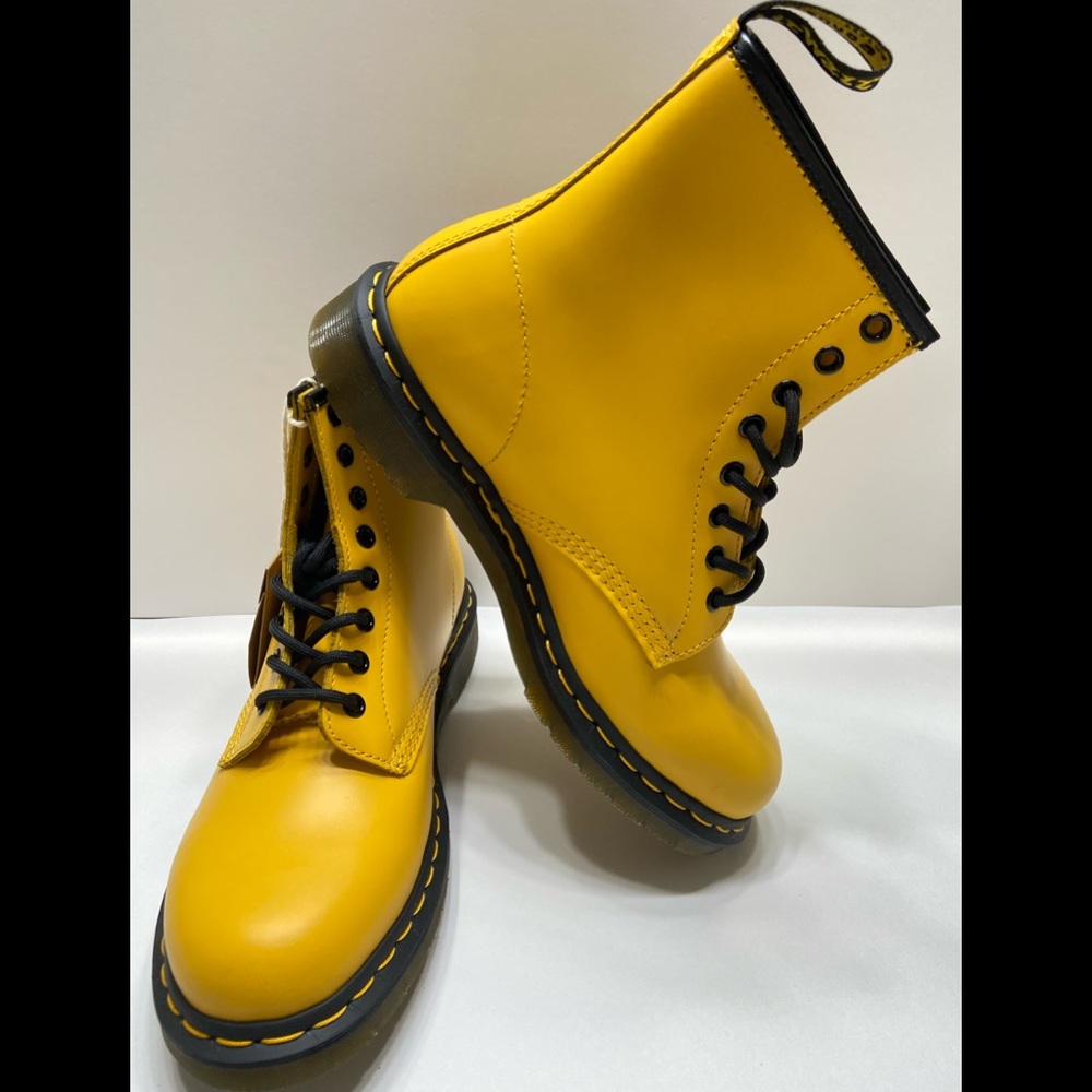 NEW Dr. Martens 1460 8Eye  Smooth Leather Boots - Picture 10 of 11